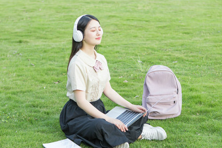 2021年上海音乐学院非全日制研究生准考证打印时间
