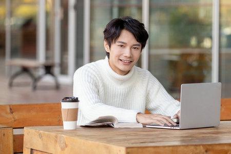 首都经济贸易大学在职研究生证书
