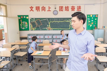 考上公务员后读西安工业大学在职研究生有用吗？