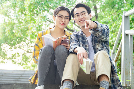 成人研究生学费