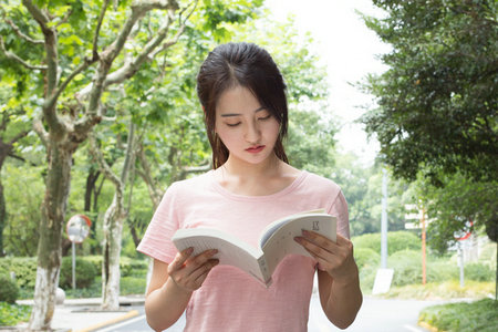 便宜的在职研究生多少钱