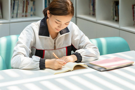 黑龙江在职研究生上学时间