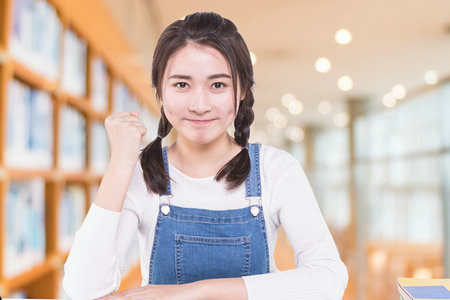 5月份联考在职研究生分数线是多少？
