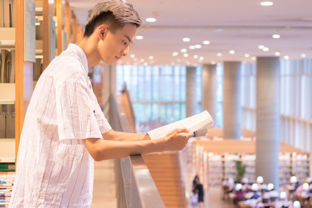 美国菲利普斯研究大学国际博士可以提升学历吗