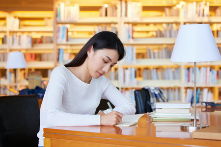 报考眼科学非全日制研究生毕业是双证吗