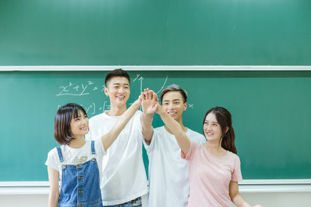 英国剑桥安格利亚鲁斯金大学国际博士证书