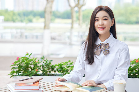 英国爱丁堡龙比亚大学国际博士是怎么上课的