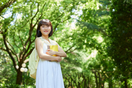 法国巴黎第十二大学报名及考试时间