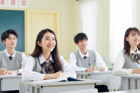 英国密德萨斯大学国际硕士报考条件