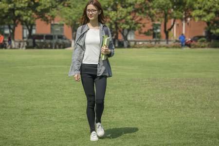 辽宁工业大学在职研究生考试考什么科目