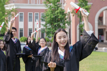 沈阳航空航天大学在职研究生考试考什么科目