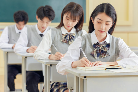 法国巴黎高等商业学院国际博士报考条件