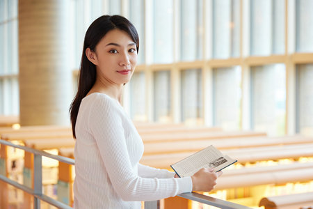 法国高等科学技术与经济（ISTEC）商业学院国际博士报考条件