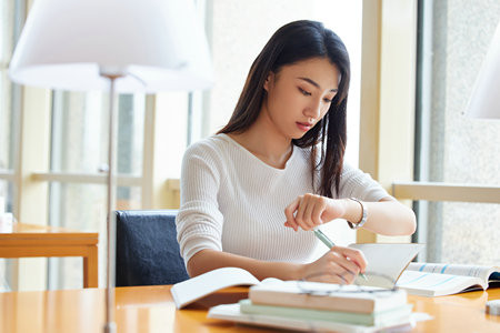 清华大学非全日制研究生报考条件有哪些，什么时候报名？
