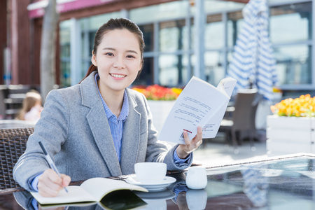报考医学高级研修班需要多少钱，学费贵吗？