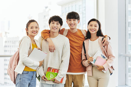 教育管理非全日制研究生学费一年多少钱？