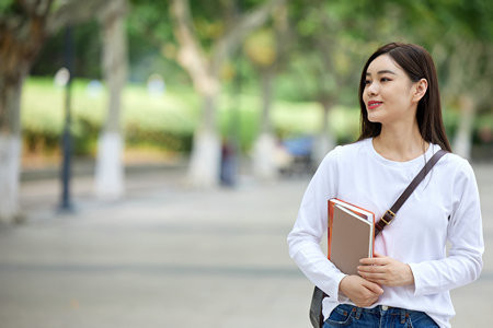 报考MBA高级研修班需要多少钱，学费贵吗？