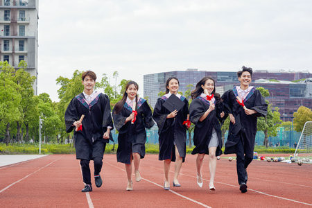 2024年工商管理国际博士学费学制详解！