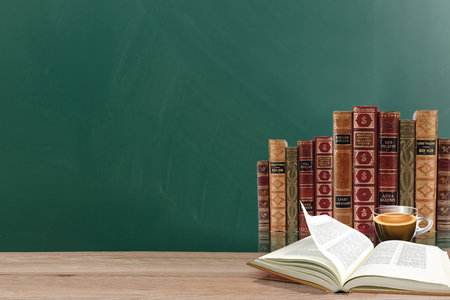 俄语笔译非全日制研究生学费学制