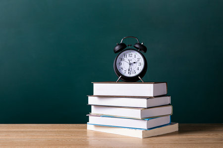 金融学在职研究生报名及考试时间2025