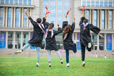 陕西工商管理硕士学院EMBA报考条件2025年