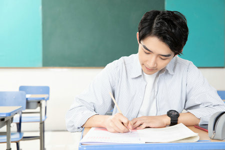 鲁迅美术学院非全日制研究生报考条件2025年