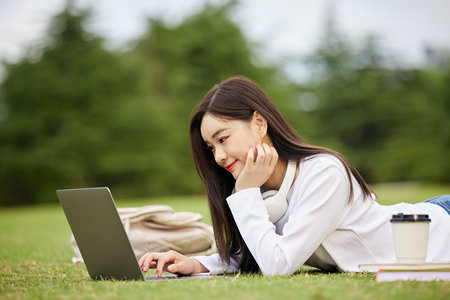 新媒体经济与管理高级研修班报名及考试时间2026