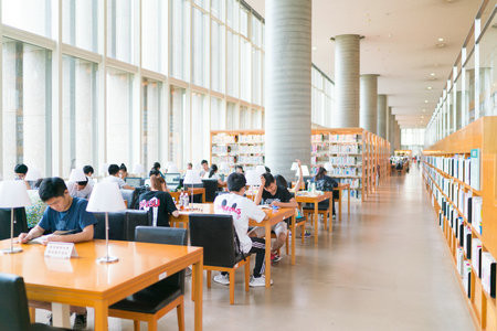 2026中国劳动关系学院MPA考试考什么科目？