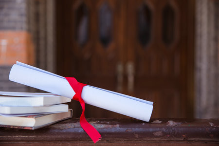 罗维拉·依维尔基里大学国际硕士报考条件及流程2026