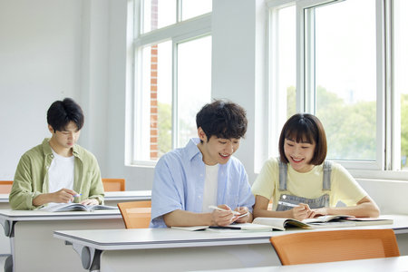 教育领导与管理中外合办报名及考试时间