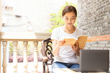 2026上海国家会计学院MPAcc考试考什么科目？