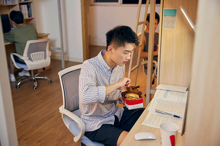 2026香港浸会大学国际博士考试考什么科目？