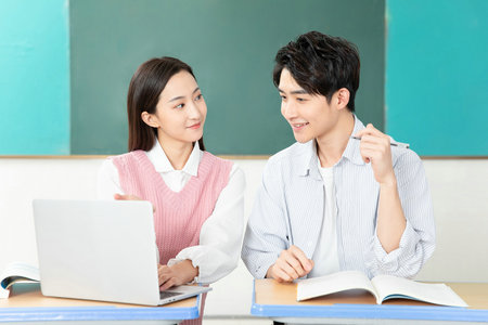 西班牙赫罗纳大学国际博士考试科目