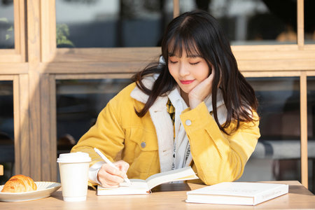 英国爱丁堡龙比亚大学国际硕士考试科目