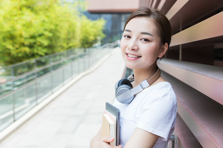 法国普瓦提埃大学中外合作办学考试科目