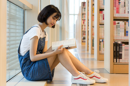 同济大学金融专硕如何才能参加复试？