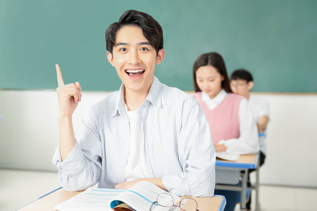 河南理工大学金融专硕几月份出成绩？