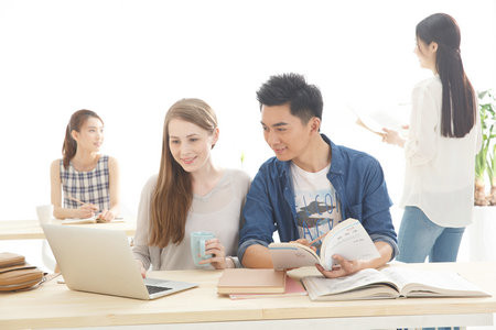 湖南农业大学金融专硕几月份出成绩？