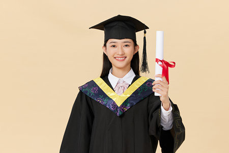 青海民族大学MPA分数线每年是固定的吗？