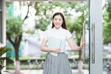 中国劳动关系学院MPA分数线每年一样吗？