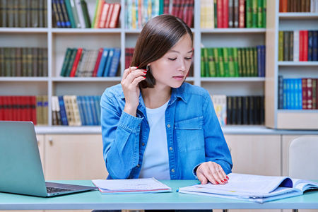 黑龙江科技大学MPAcc分数线每年一样吗？