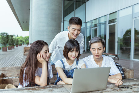 四川轻化工大学MPAcc分数线每年一样吗？