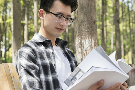 广州大学同等学力在职研究生招生人群