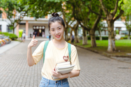 英国西伦敦大学招生人群