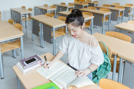 西班牙内布里哈大学高级工商管理硕士（EMBA）招生人群