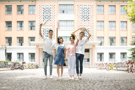 英国华威大学国际硕士招生对象