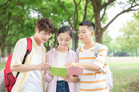 英国北安普顿大学国际硕士招生时间