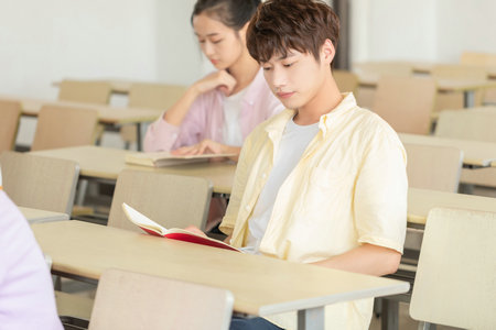 西班牙巴塞罗那大学国际硕士招生专业目录一览表