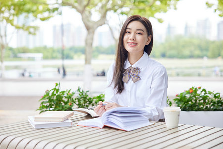 中央财经大学在职研究生在上海地区招生情况