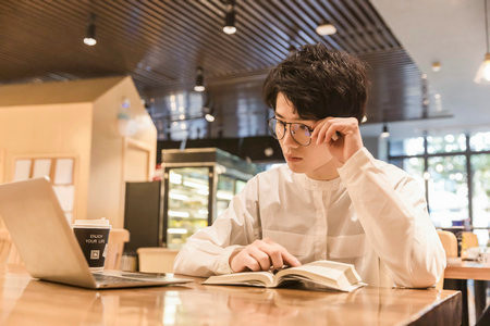 2024美国伊利诺伊大学招生专业有哪些